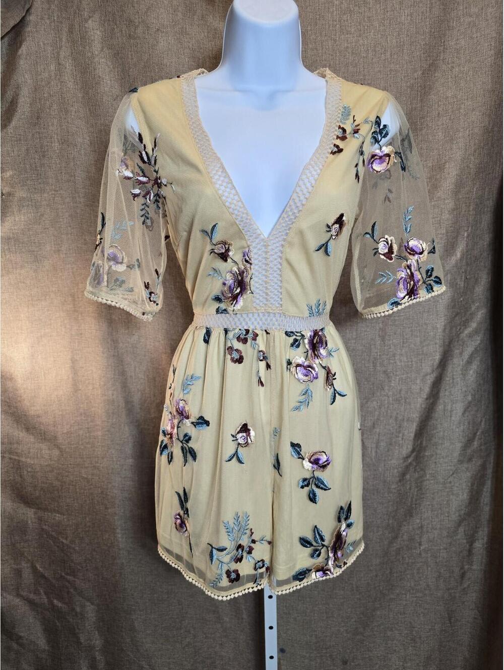 Honey Belle embroidery floral  romper size Small